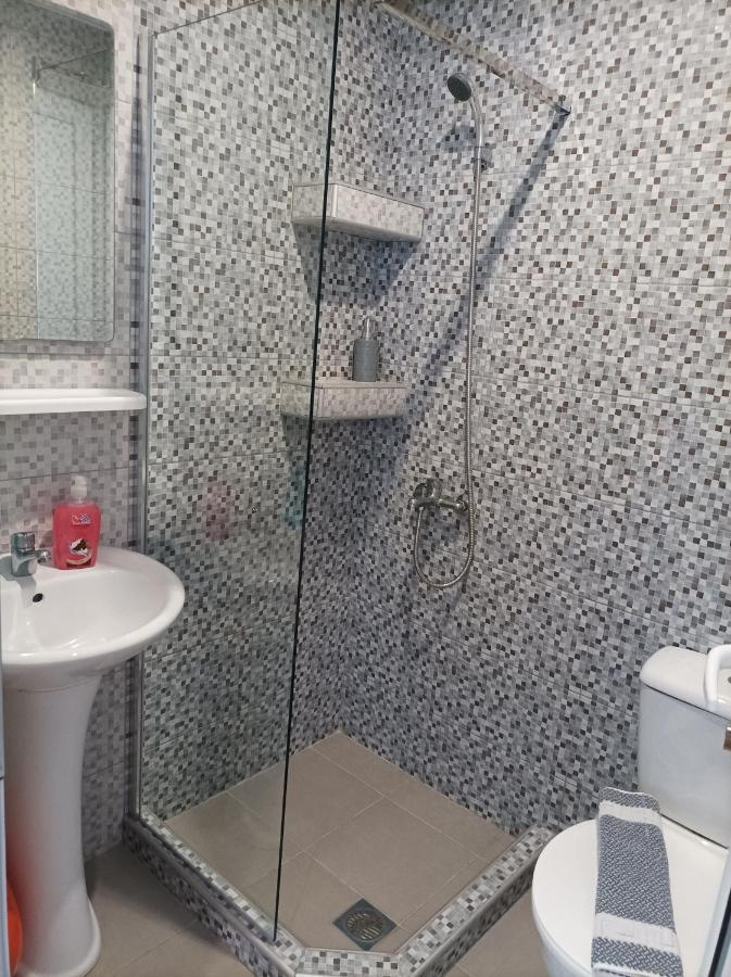 Apartament Black Rose *